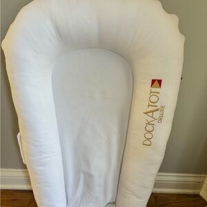 DockATot Deluxe All White